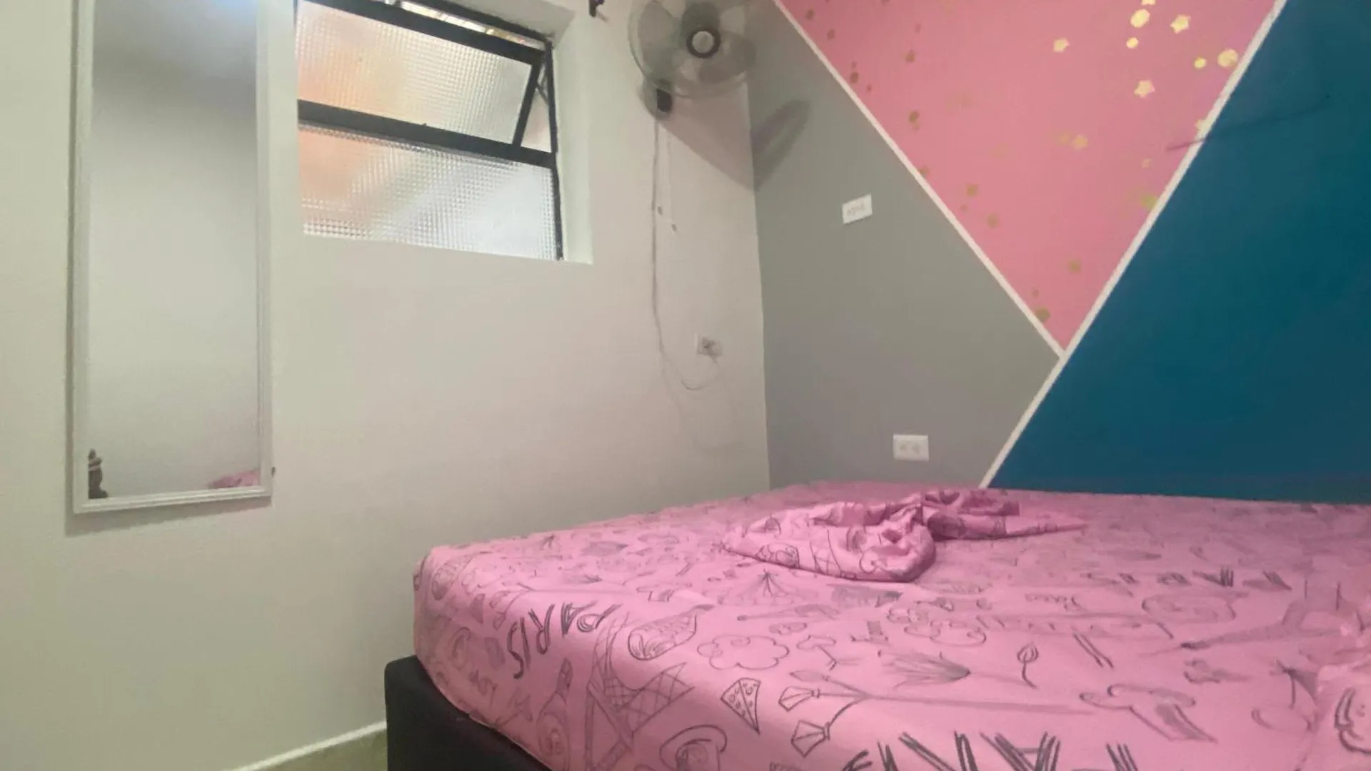 22 Apartamento 3 Habitaciones Con Balcon En Laureles Estadio Medellin Colombia