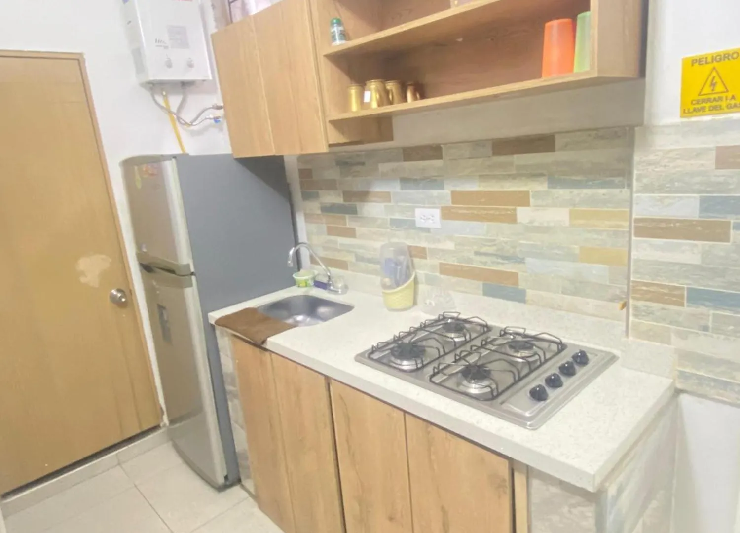 22 Apartamento 3 Habitaciones Con Balcon En Laureles Estadio Medellin Colombia