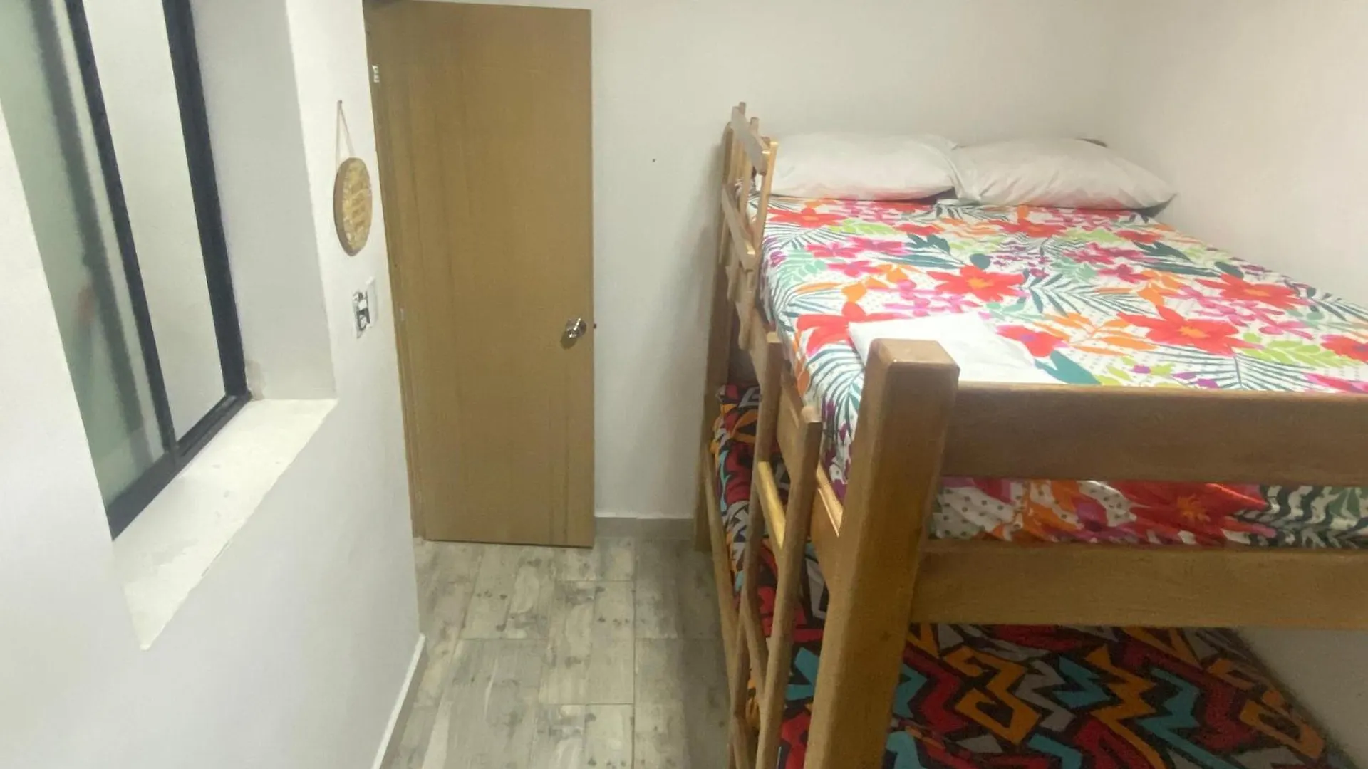 22 Apartamento 3 Habitaciones Con Balcon En Laureles Estadio Medellin 0*,  Colombia